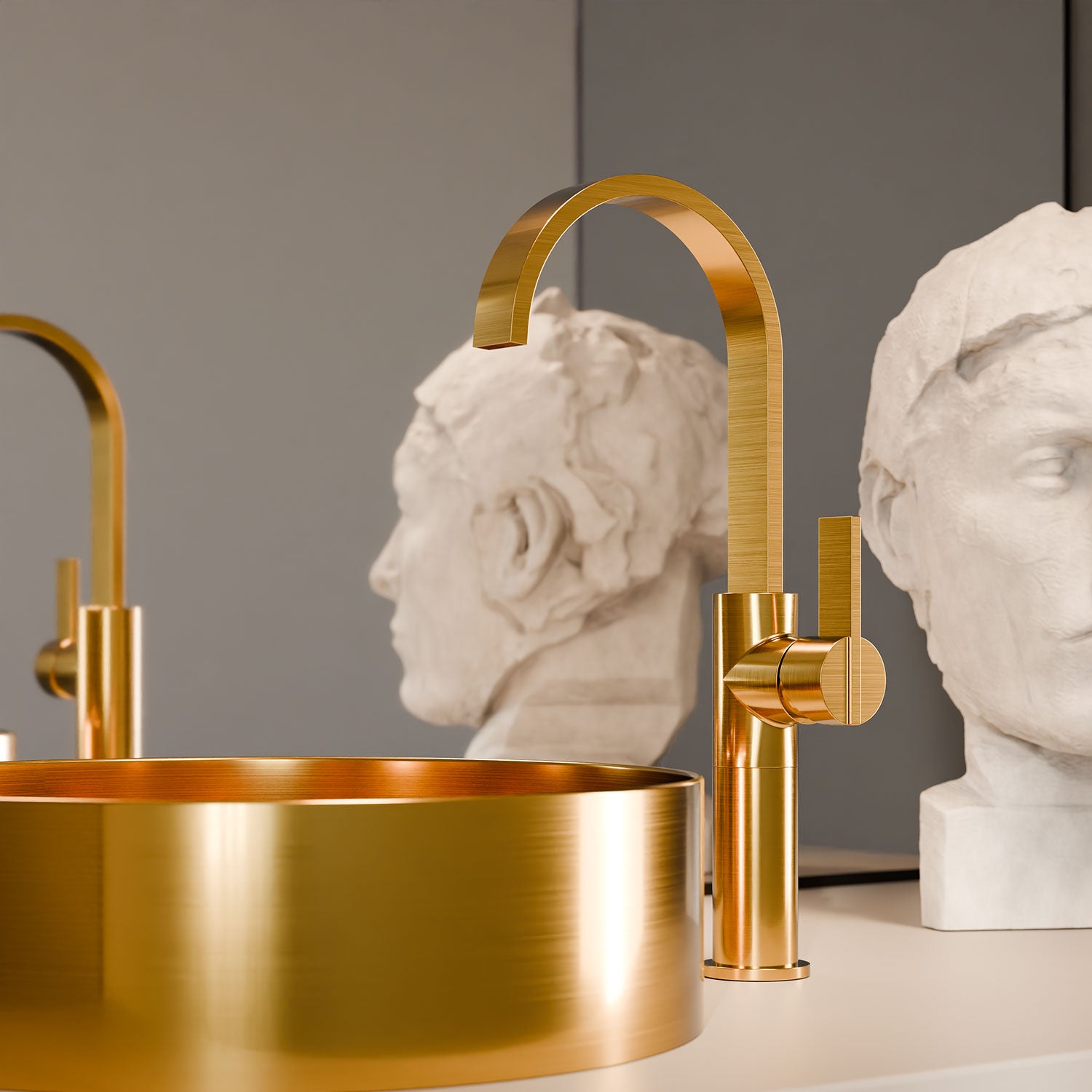 Treos Serie 195 Waschtischarmatur erhöht Brushed Gold schwenkbar