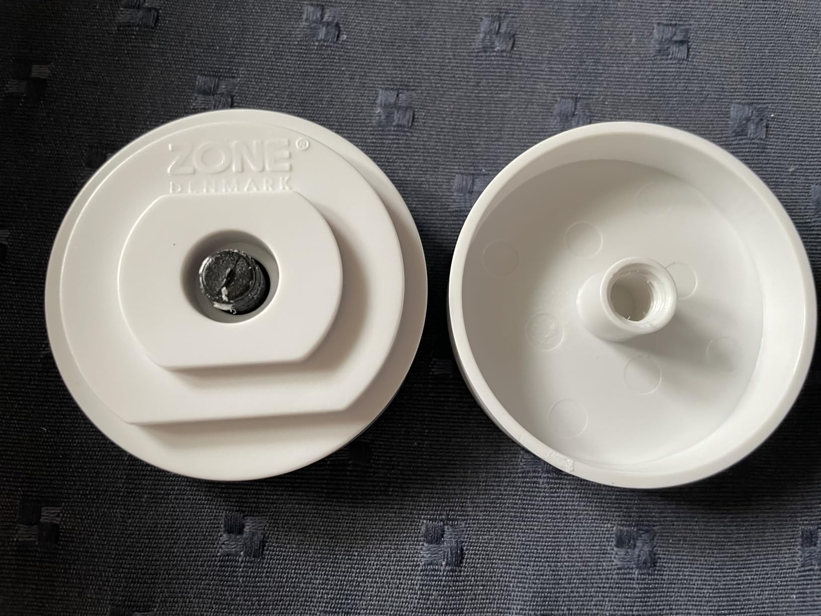 Zone Denmark Puck Hook Double Haken Weiß 23 cm