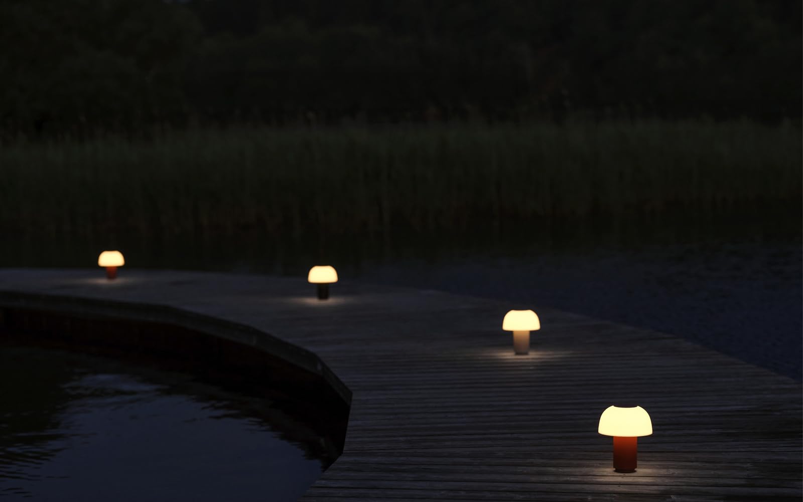 Zone Denmark Harvest Moon Tischlampe LED Warm Grey