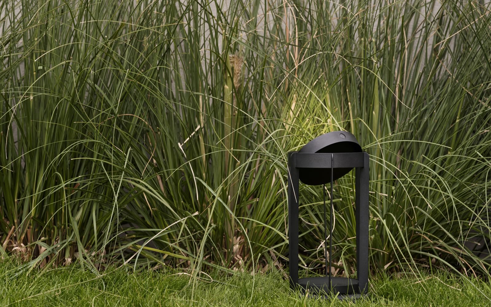 Zone Denmark Firefly Laterne Schwarz LED 30 cm dimmbar
